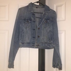American Eagle cropped denim jacket